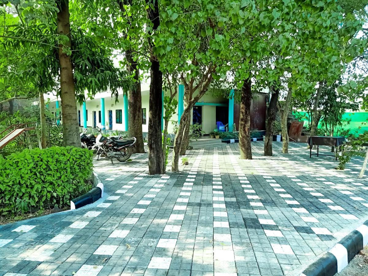 Hotel Green Park ジャバルプル エクステリア 写真